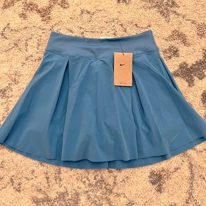 Nike Women's Club 15" Golf
Skirt - Size XS